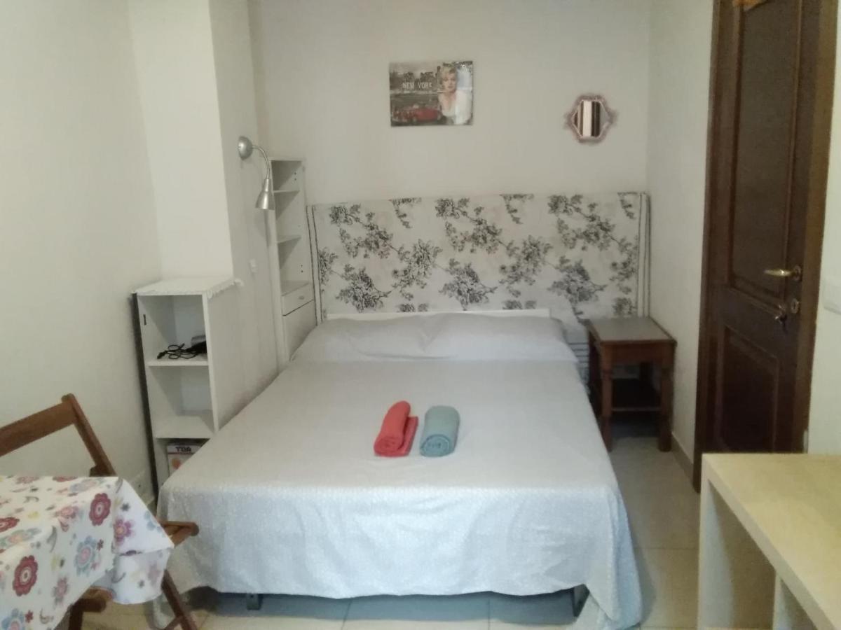 Affittacamere , Rooms Near Trastevere Station Roma Exterior foto